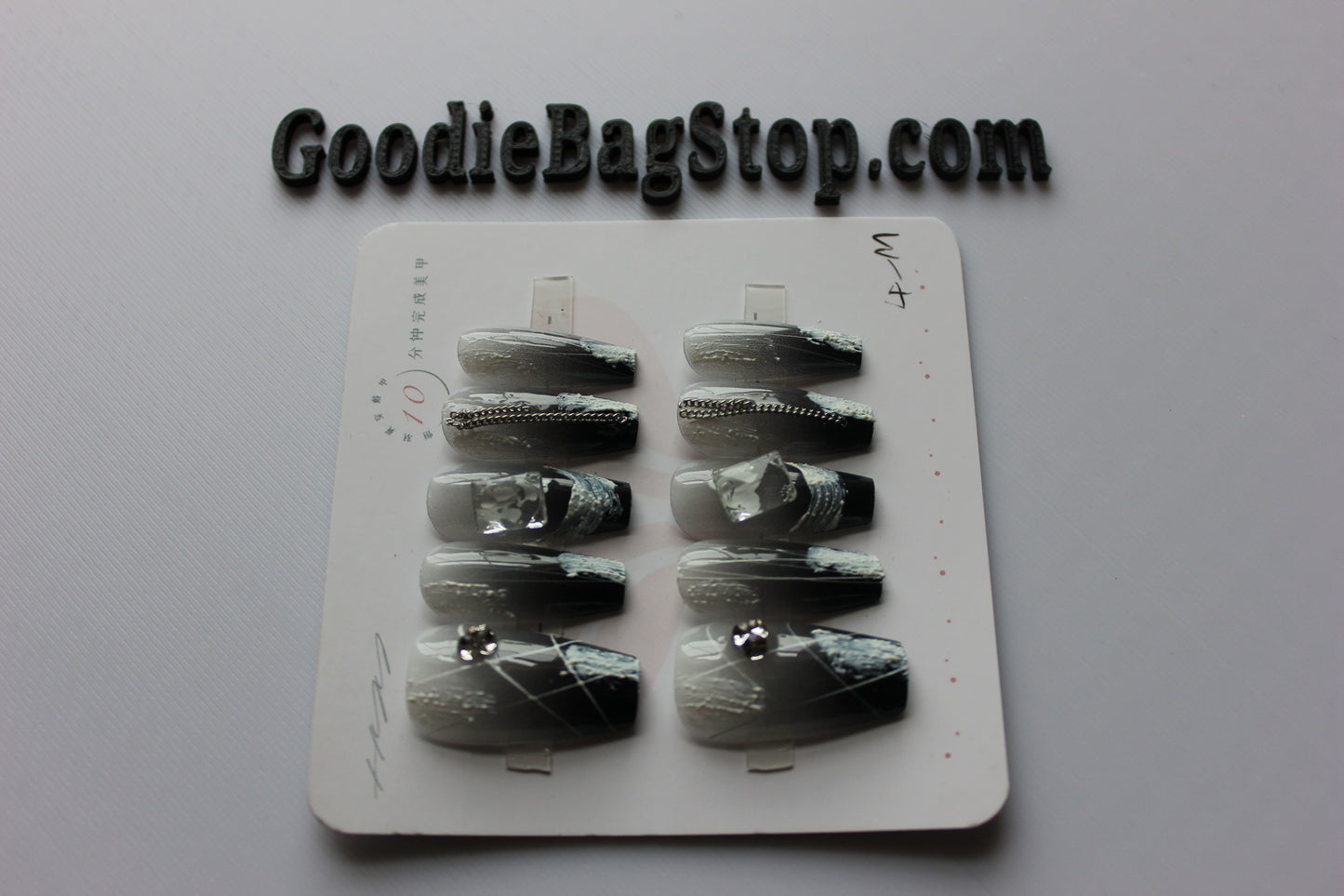 Designer Press On Nails