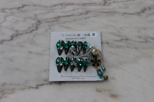 Designer Press On Nails